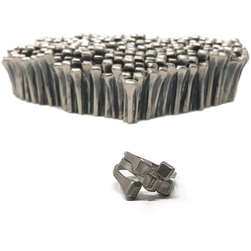 Heart of nails with ring