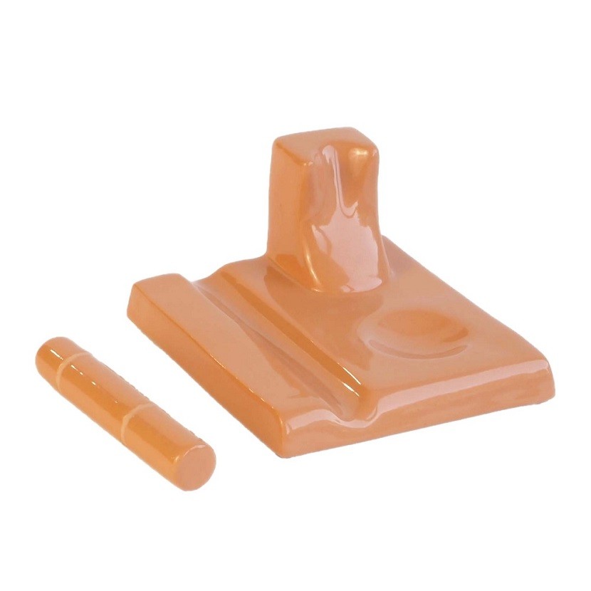 Ceramic pipe rest