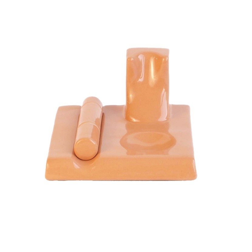 Ceramic pipe rest